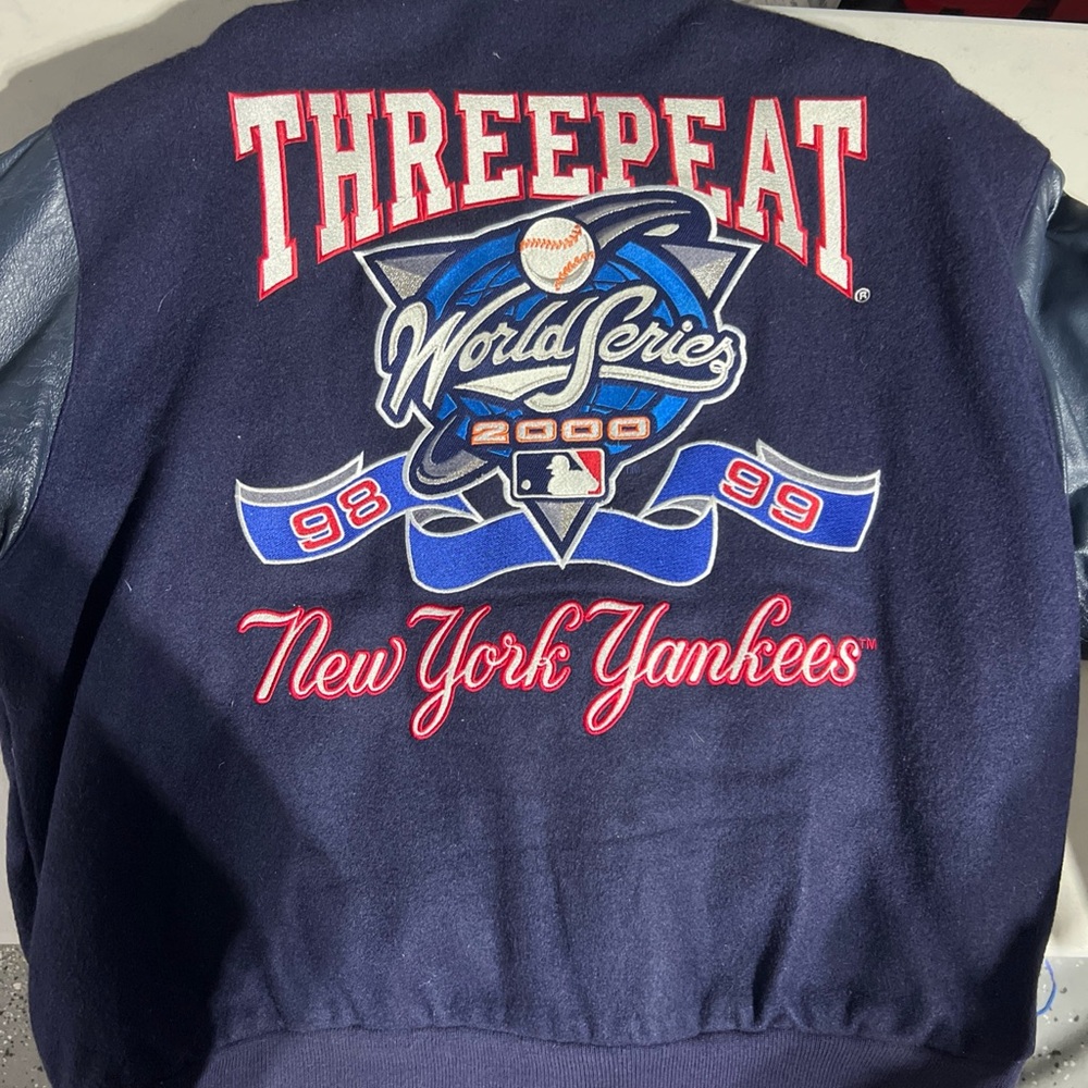 New York Yankees Threepeat Bomber Jacket - Navy